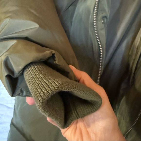 NEW. OLAY Olive Green Quilted Puffer Jacket with Hood - Picture 8 of 13